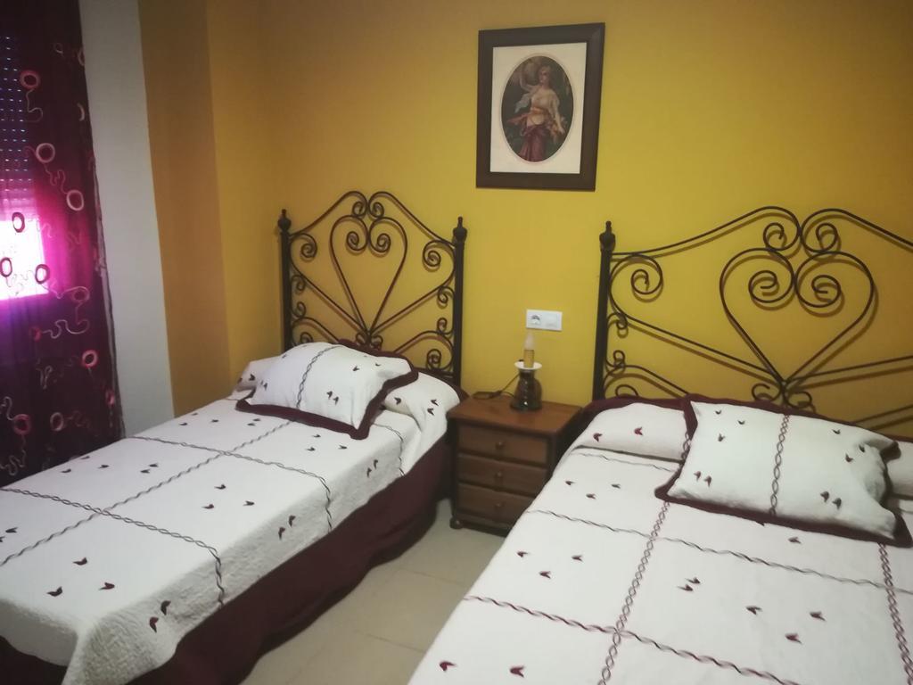 Hostal Cañamares Exteriör bild